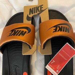Women’s Nike Victori Slides